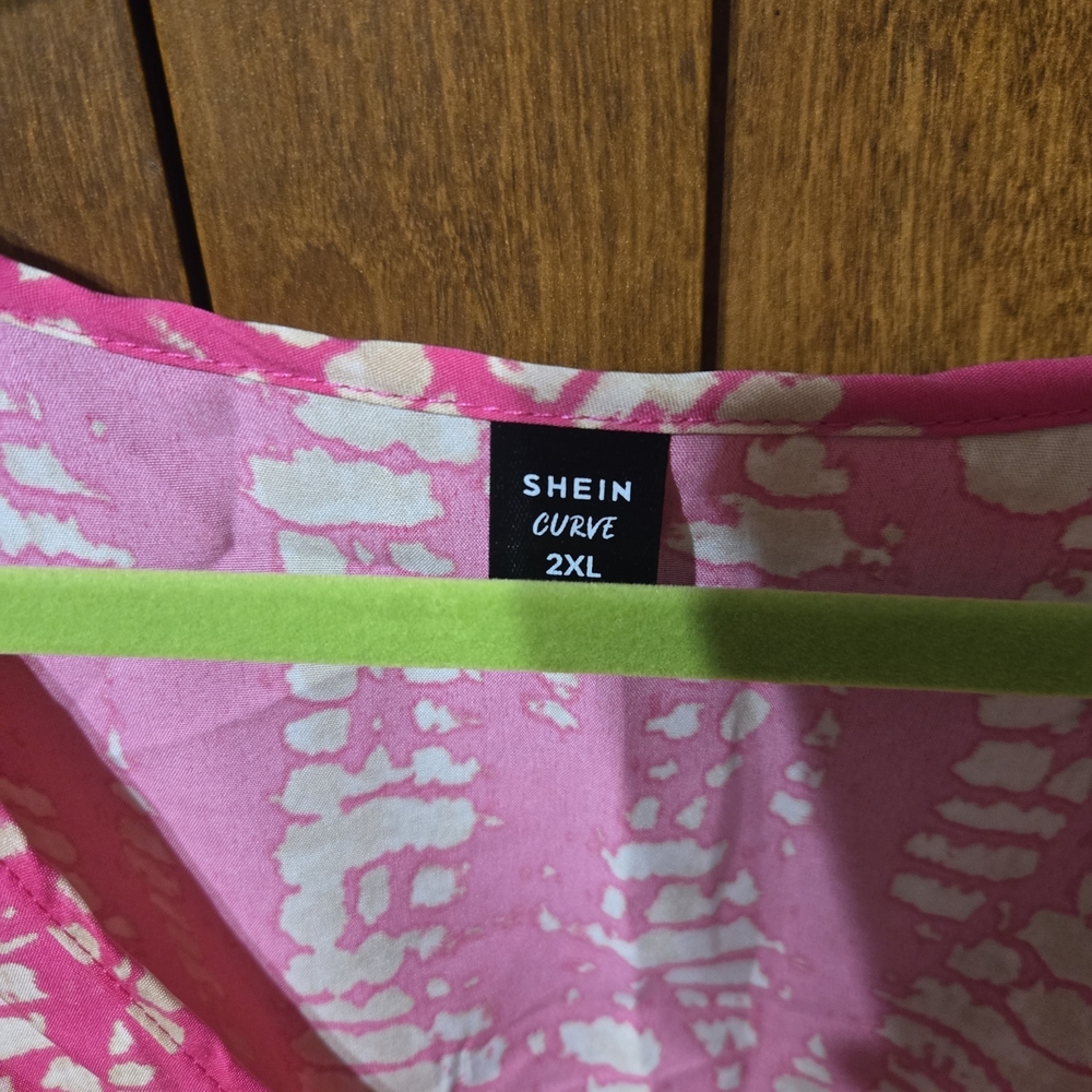 SHEIN Hot Pink and Cream V-Neck Empire Waist Tunic - Picture 3 of 5